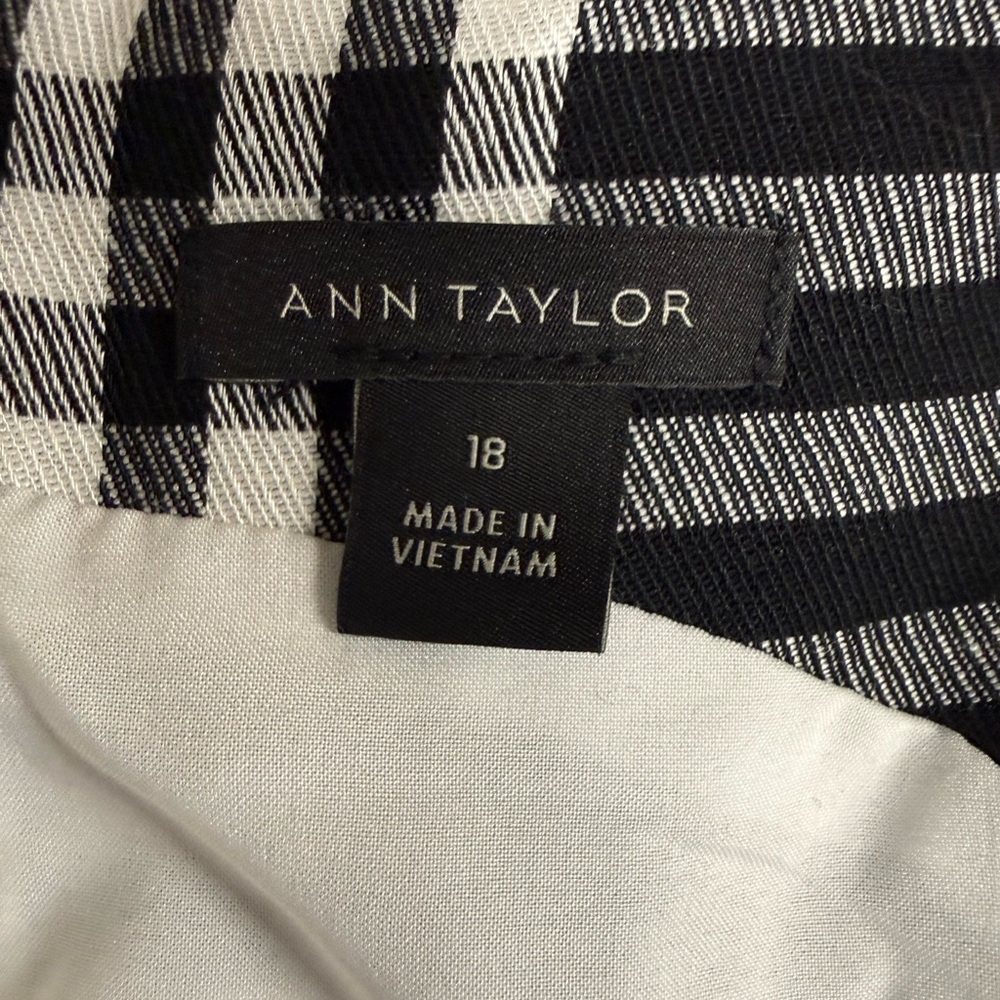 Ann Taylor Sleeveless Plaid Linen/Rayon Blend Midi Dress - Picture 8 of 8